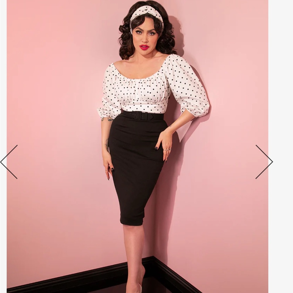 DAYDREAM WIGGLE DRESS IN BLACK POLKA DOT - VIXEN BY MICHELINE PITT 🖤🖤🖤